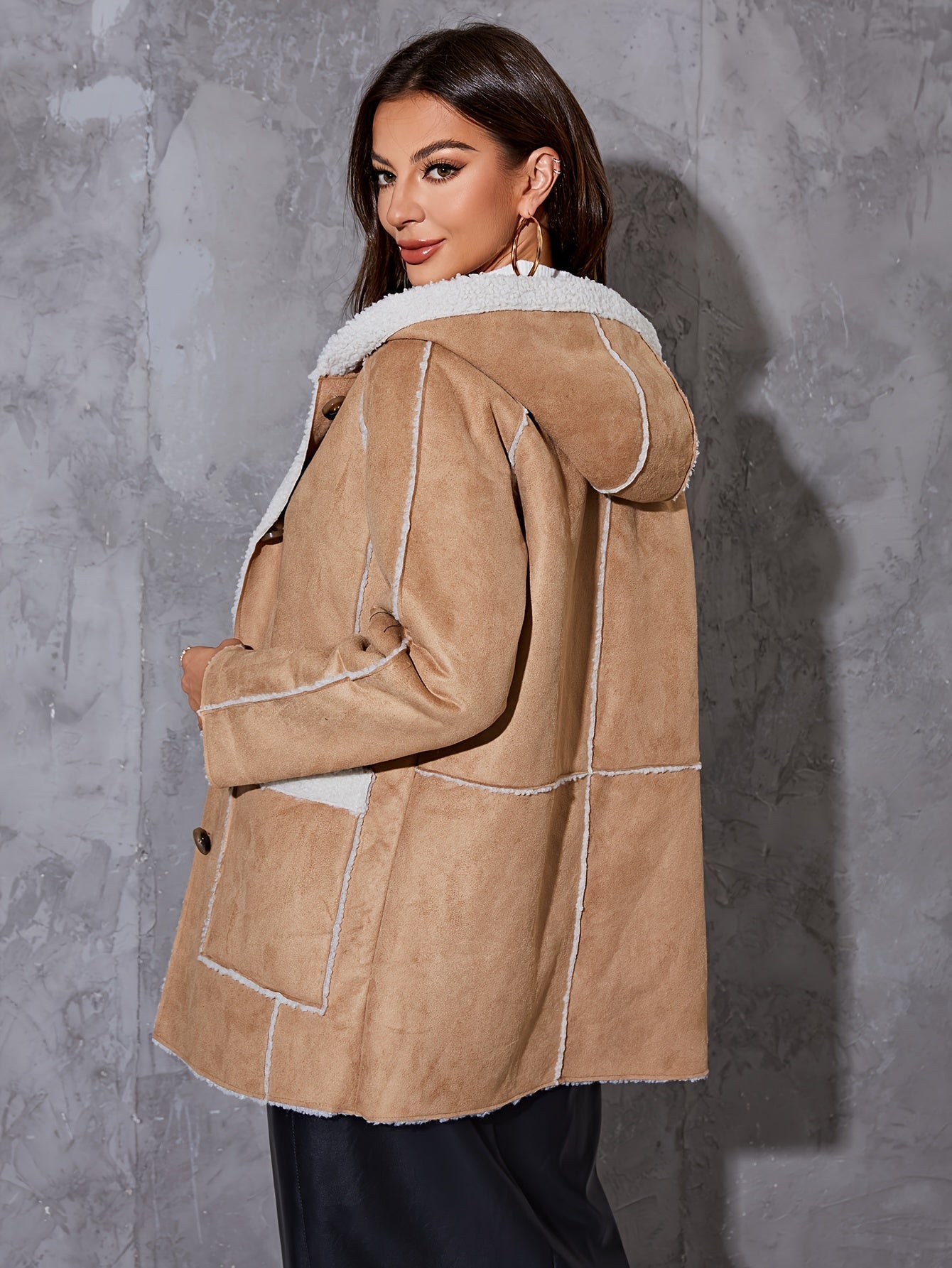Beige fluffig jacka