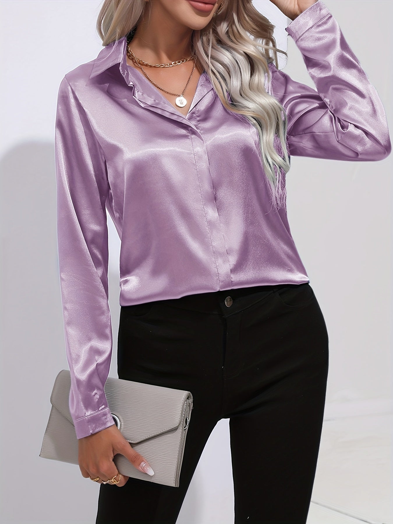 Elegant blus i satin