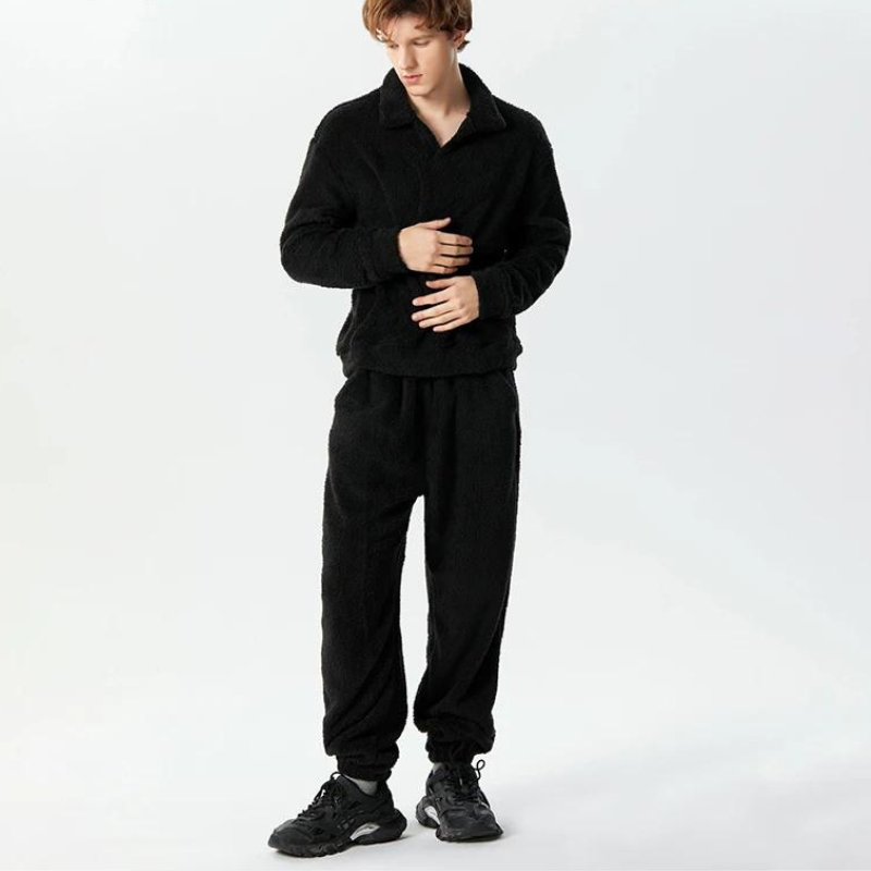 Fuzzy Fleece sweatshirt med lå nga ärmar och lå nga byxor