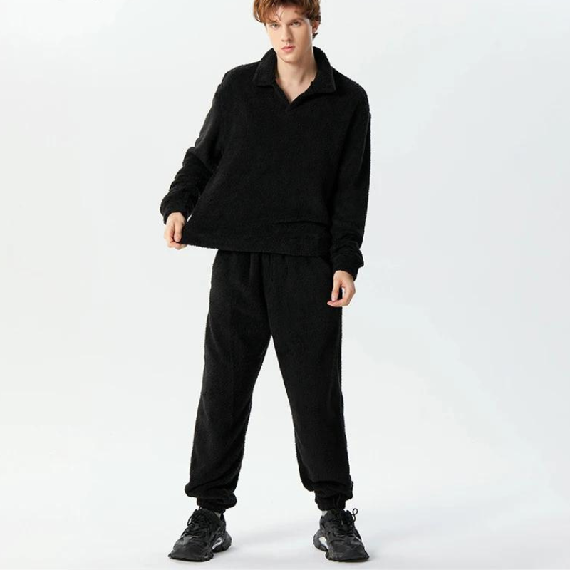 Fuzzy Fleece sweatshirt med lå nga ärmar och lå nga byxor