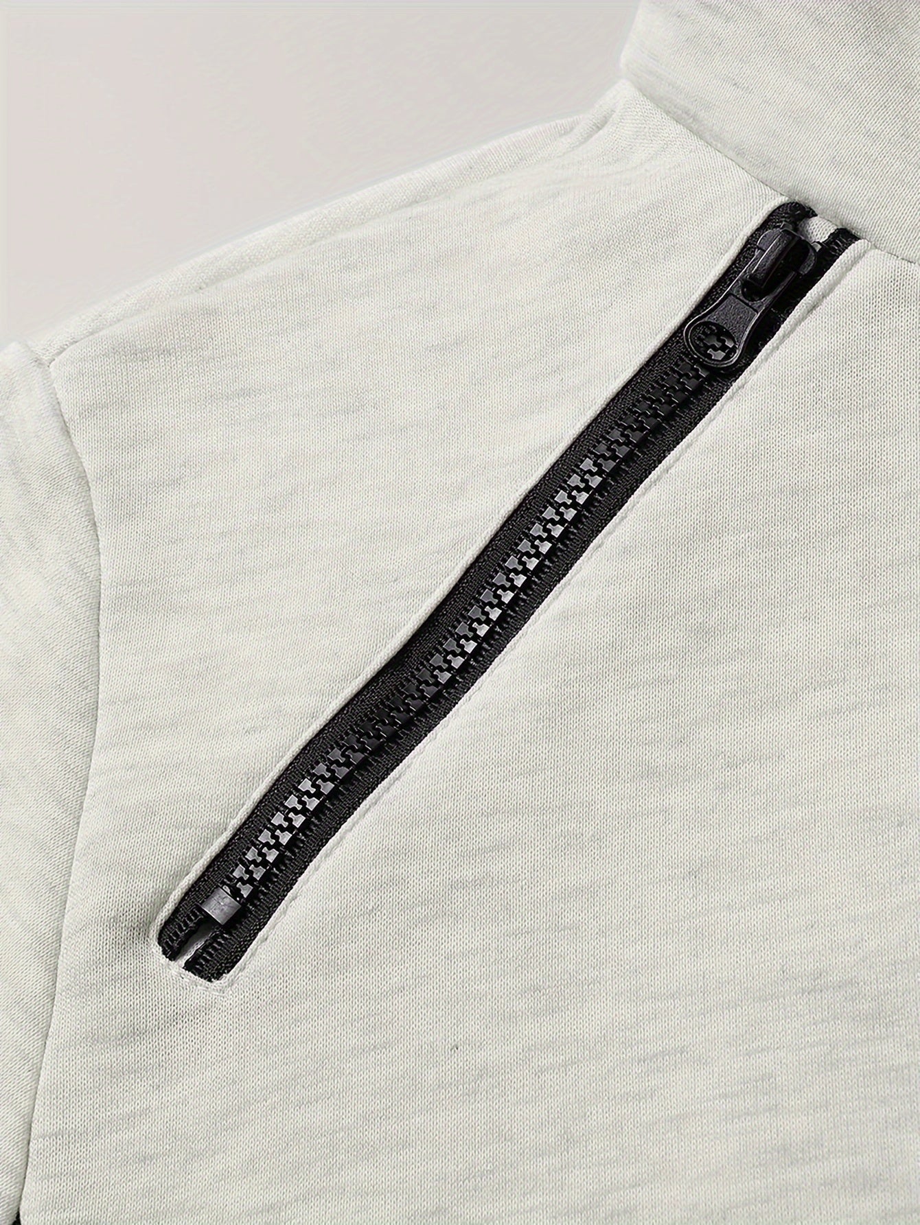 Huvtröja med hög krage