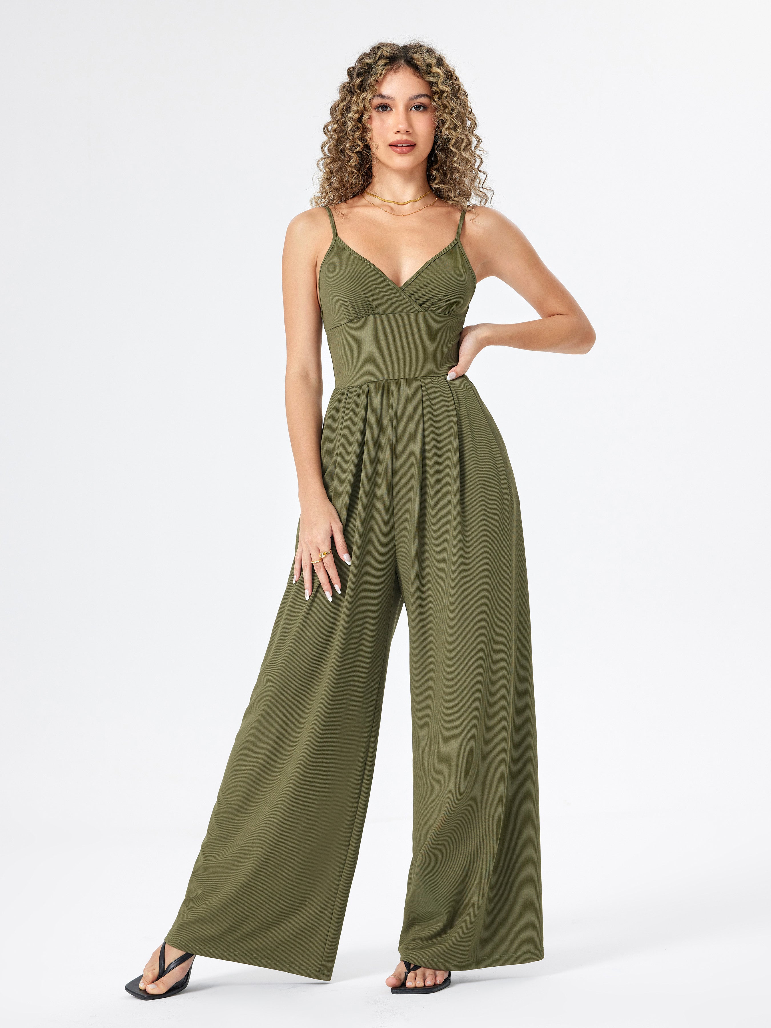 Jumpsuit med V-ringning och vida ben