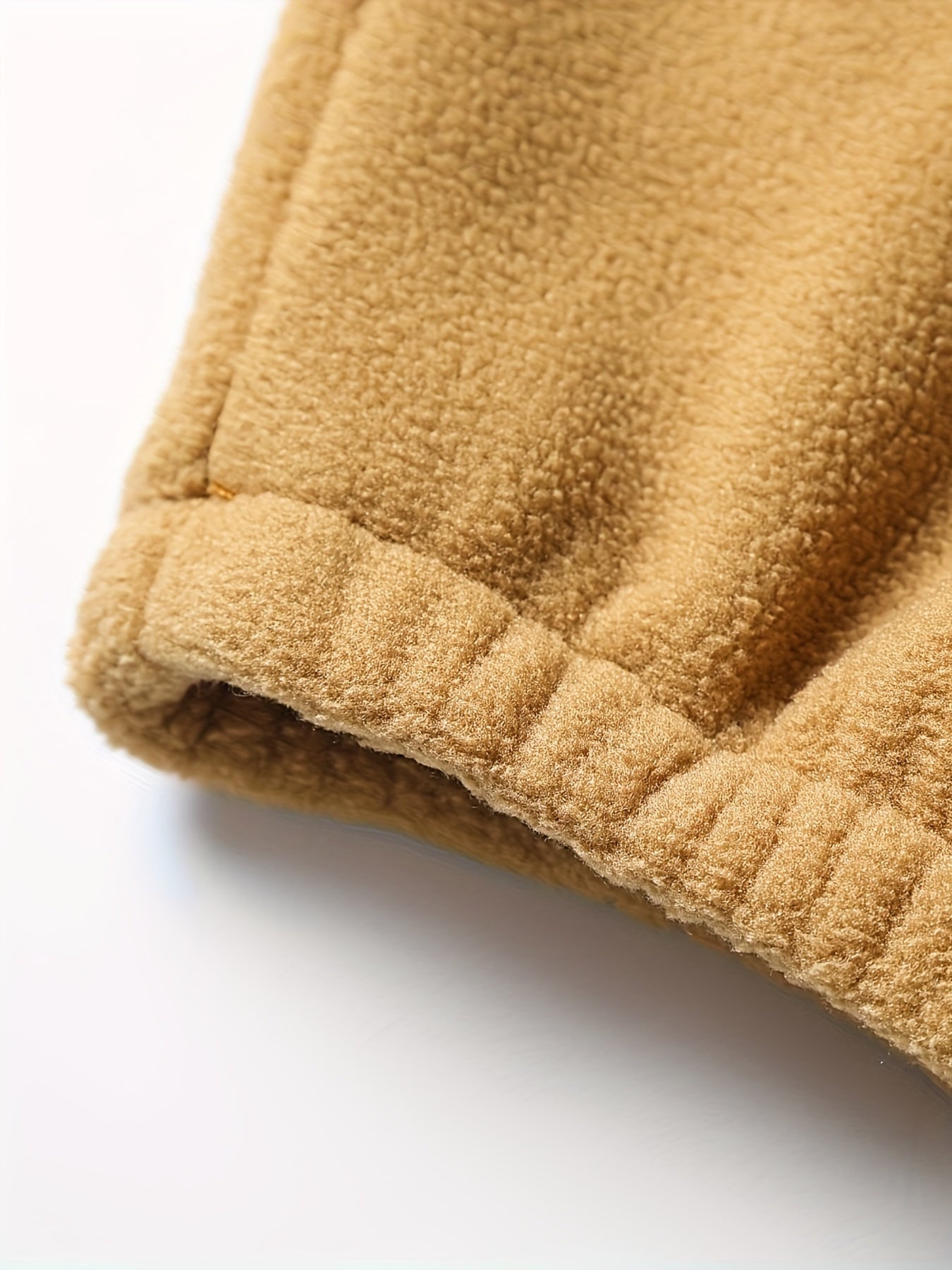 Varm hoodie gjord av polarfleece