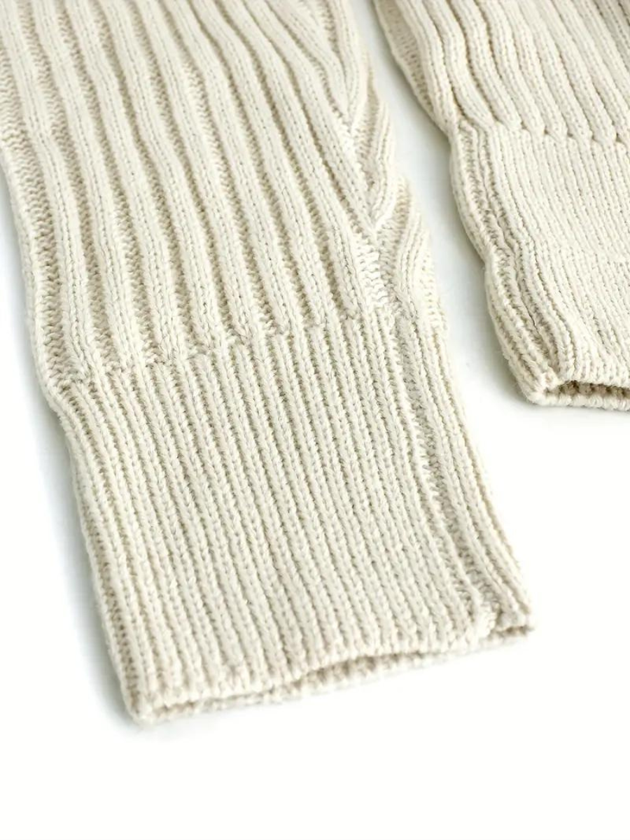 ribbstickad tröja med asymmetrisk halsringning