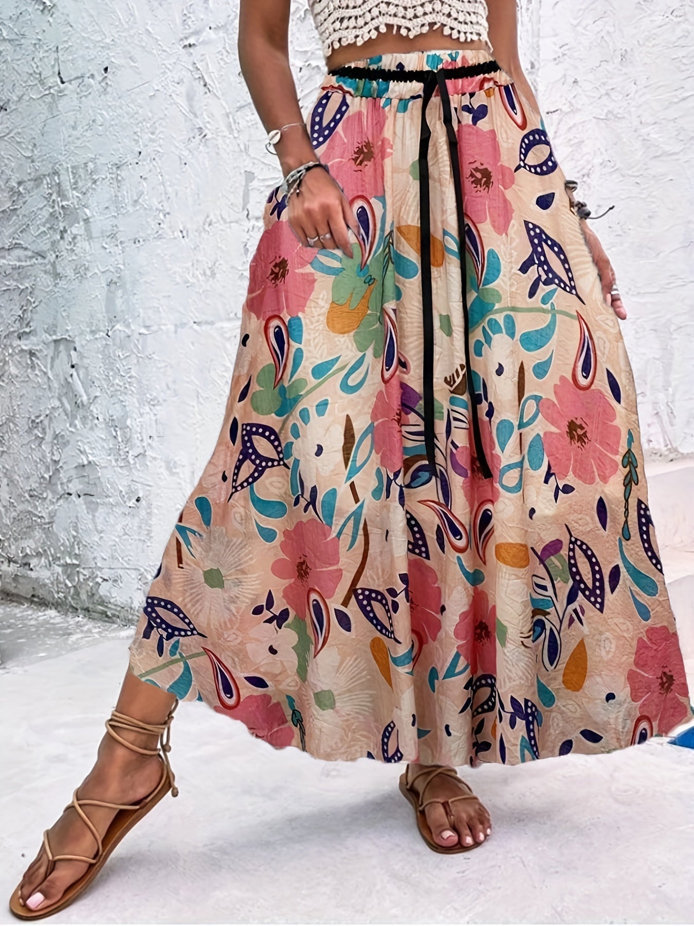 Plisserade kjolar med prickar för sommaren