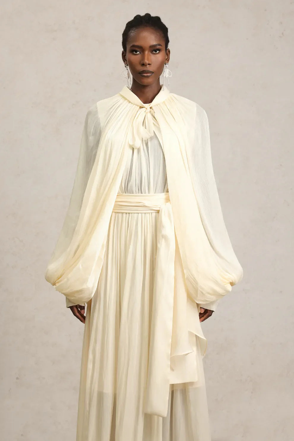 Långärmad Streamer Rosett Beige Maxiklänning