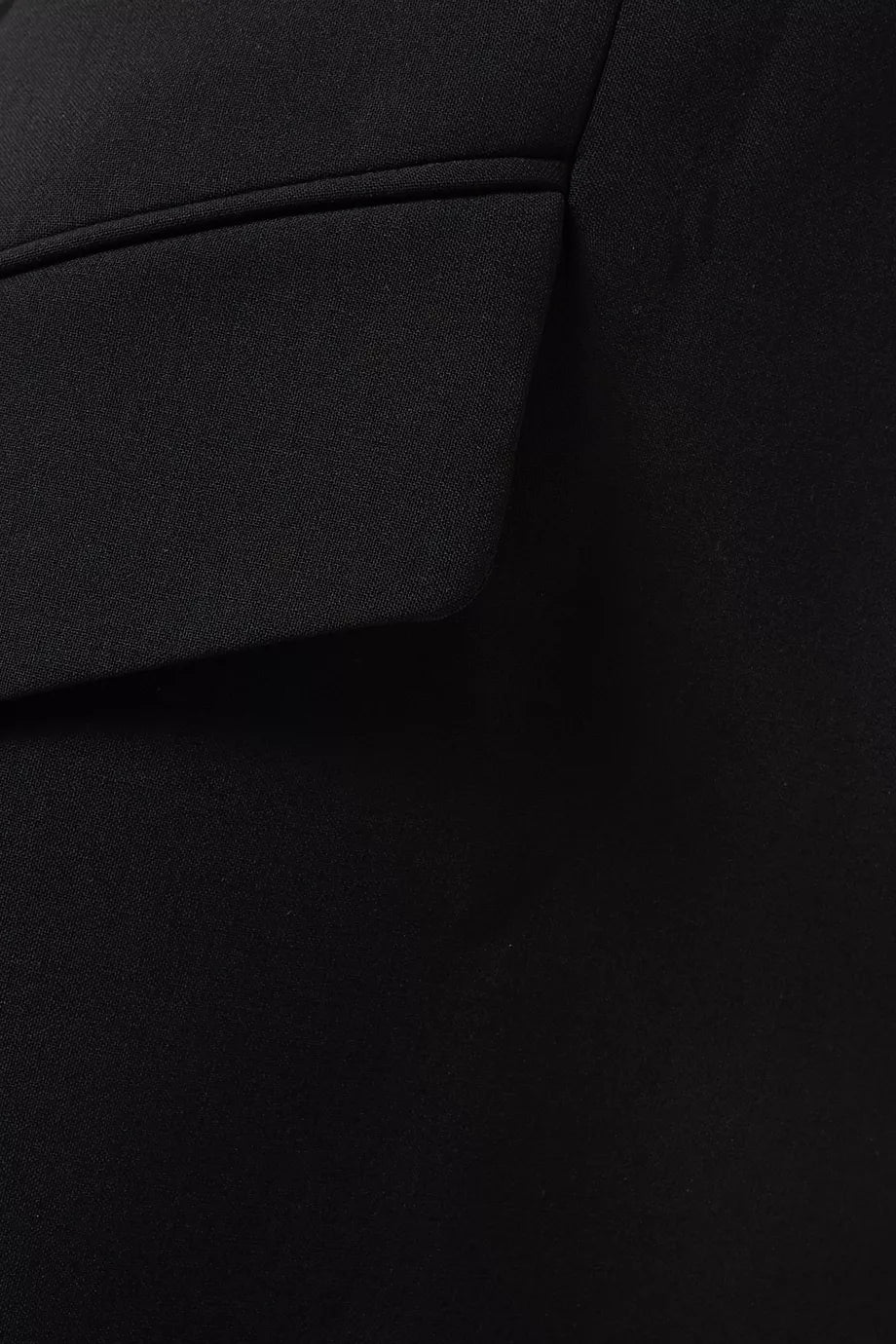 Enkelknäppt svart kappa i ullblandning