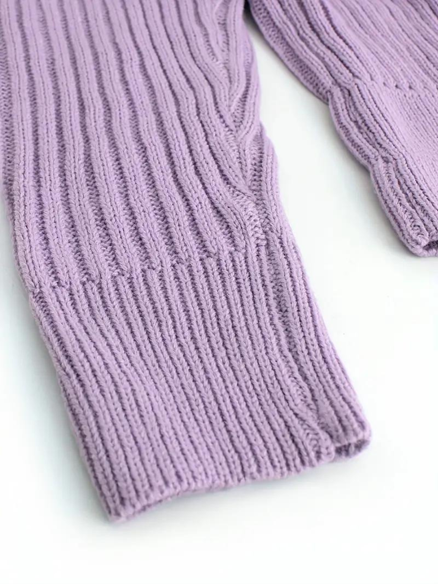 ribbstickad tröja med asymmetrisk halsringning