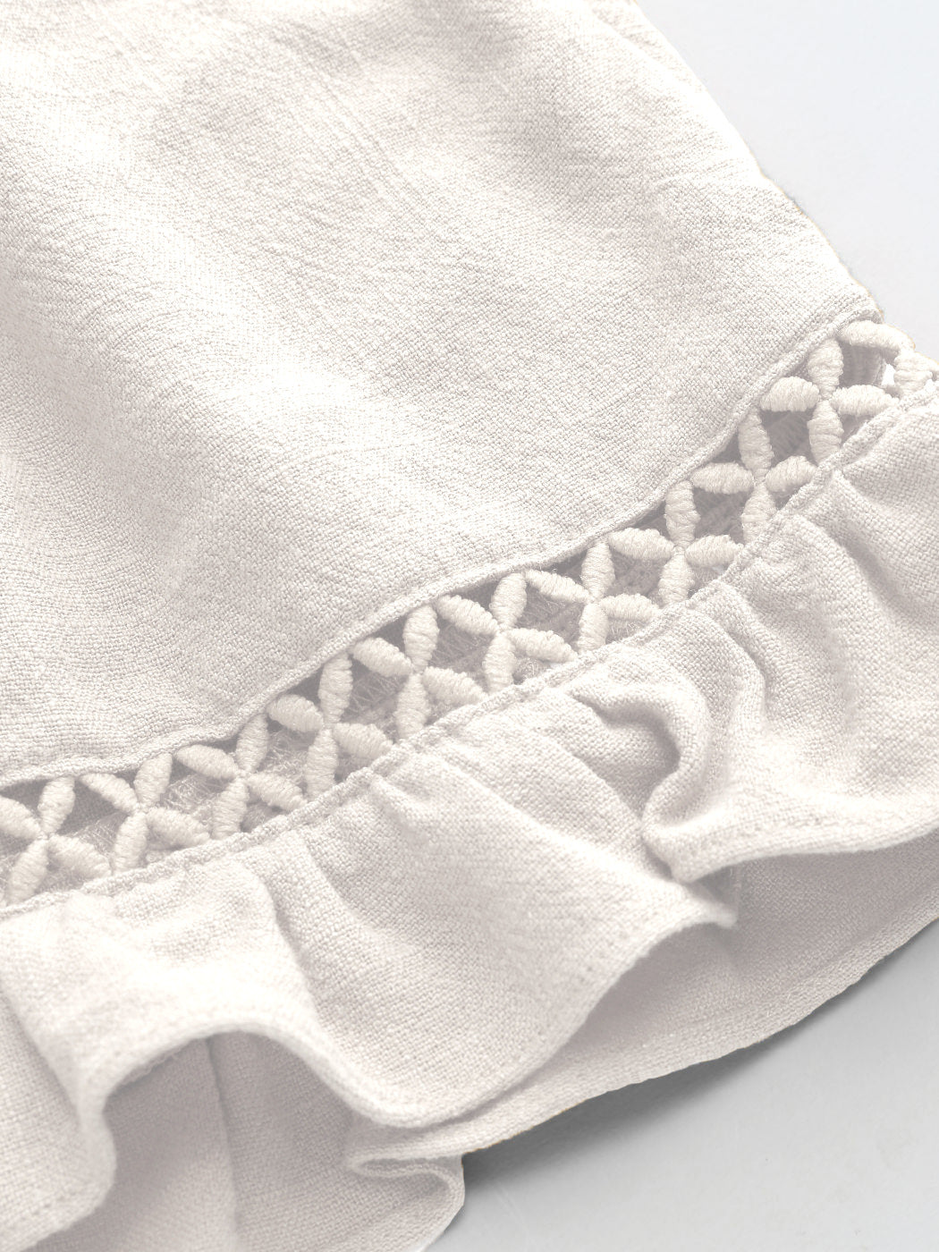 Casual elegant vit klänning med textur