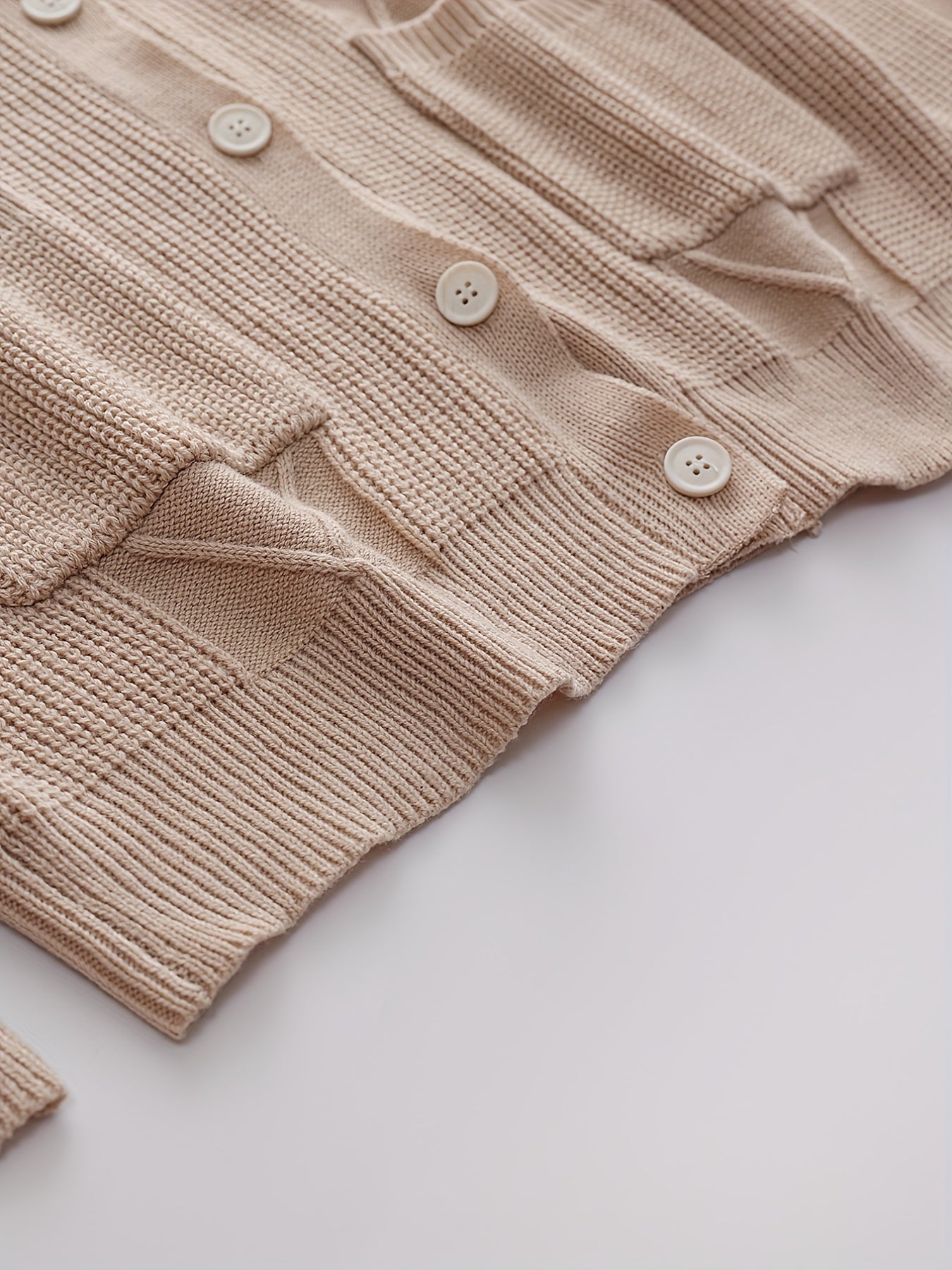 Elegant kofta med hög stretch i beige