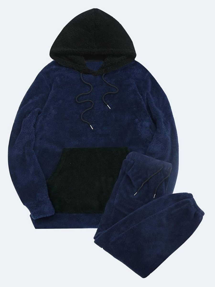 fluffig hoodie och träningsbyxor