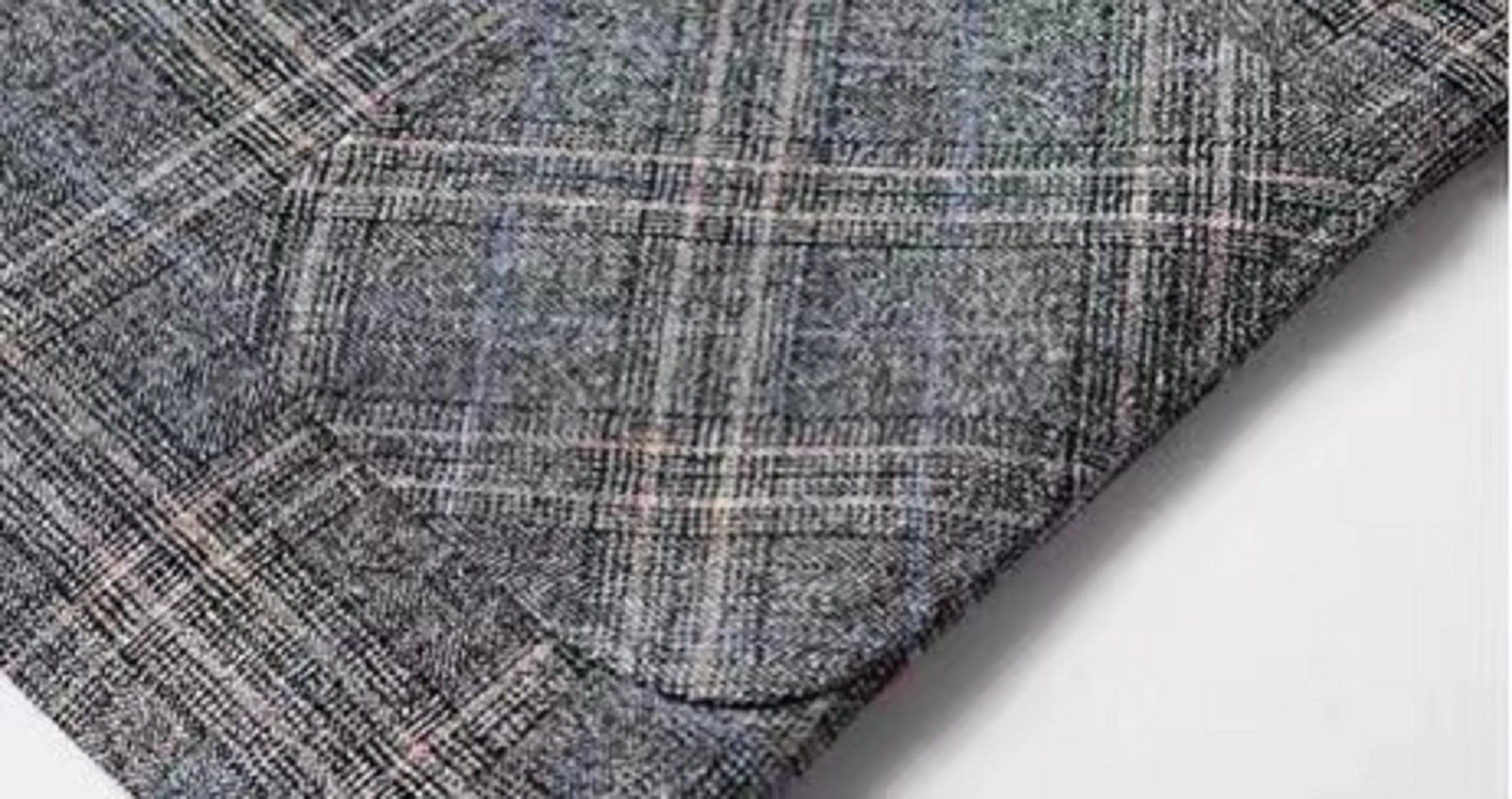 Avslappnad rutig randig slimmad kostym