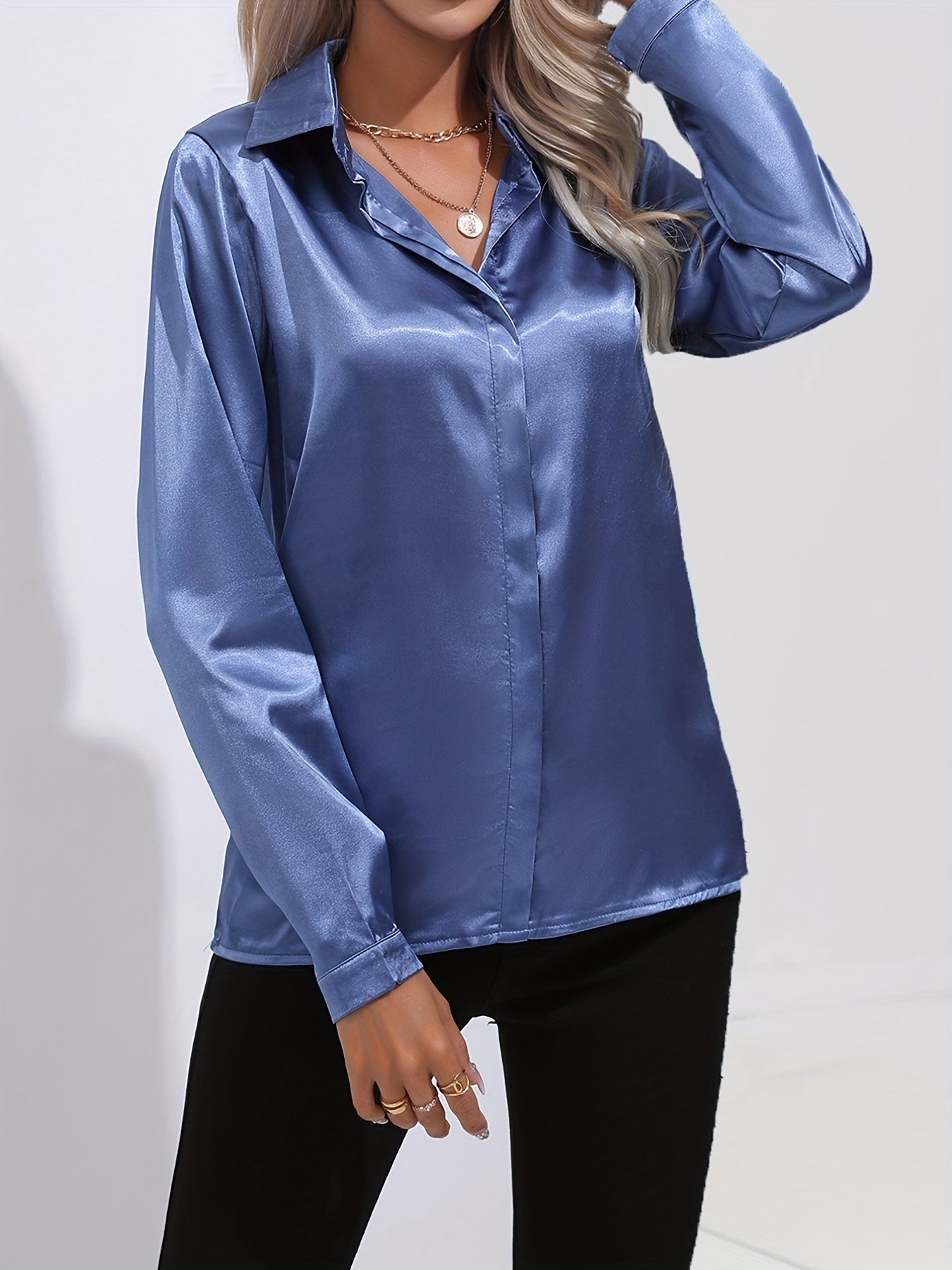 Elegant blus i satin