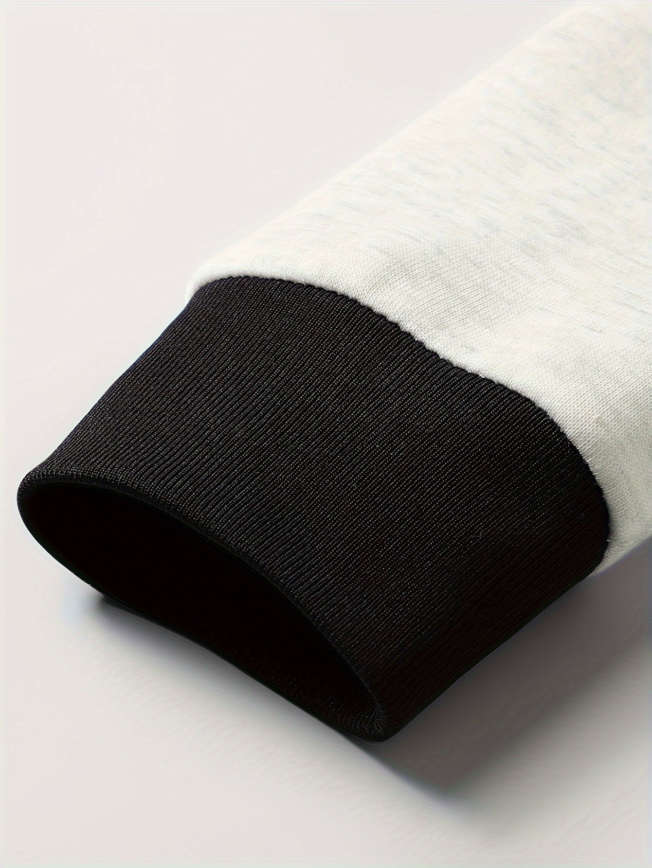 Huvtröja med hög krage