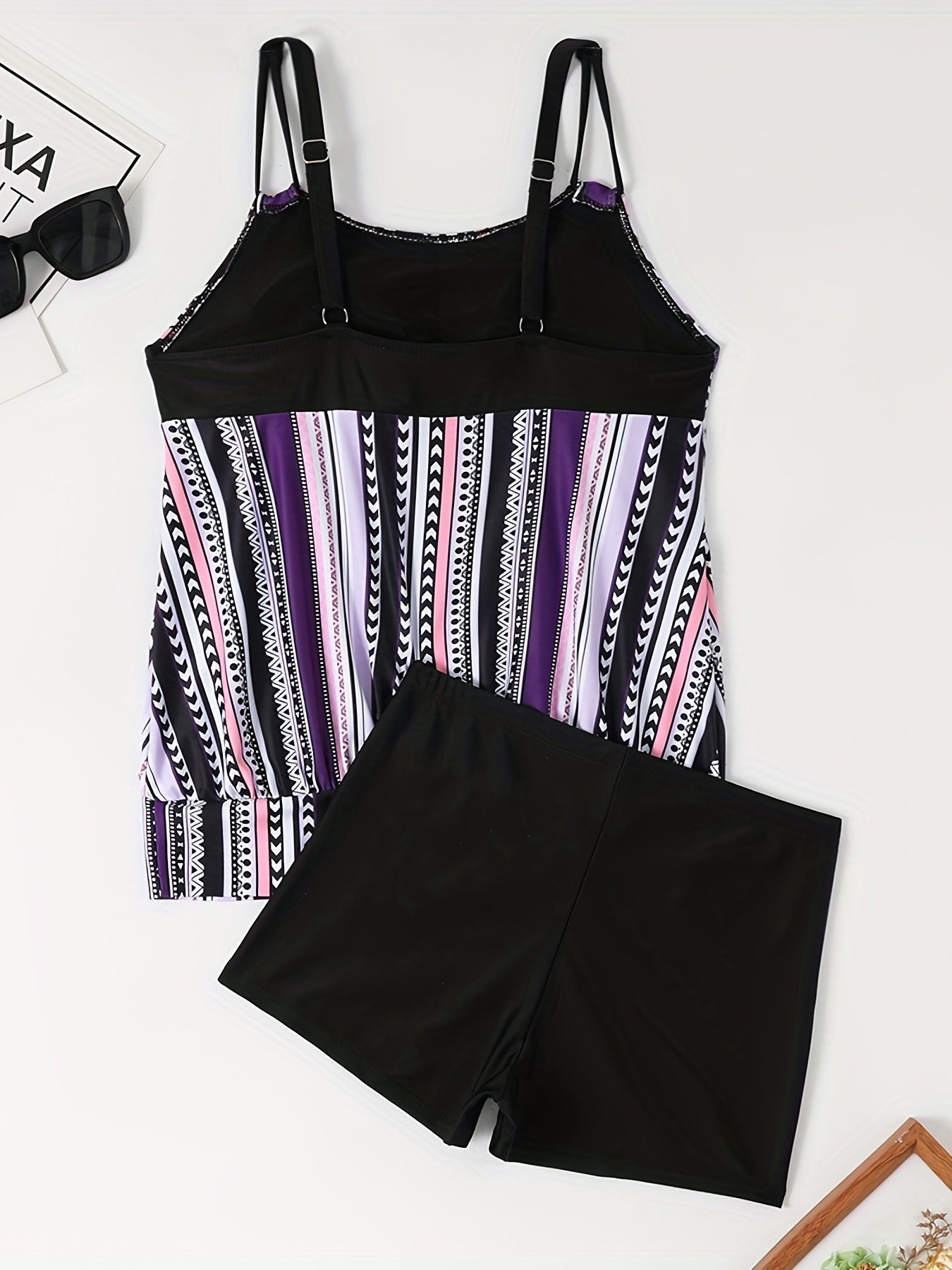 Tankini-set med ränder och prickar