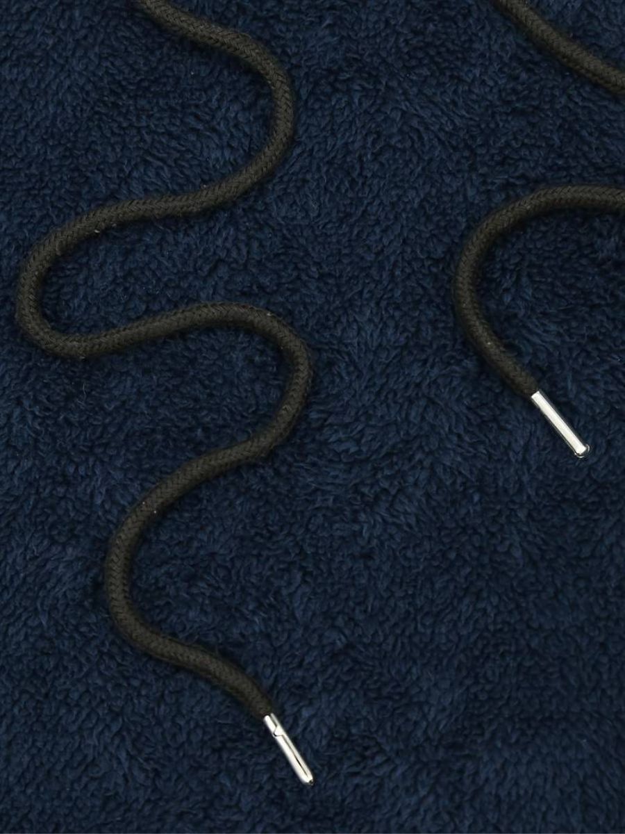 fluffig hoodie och träningsbyxor