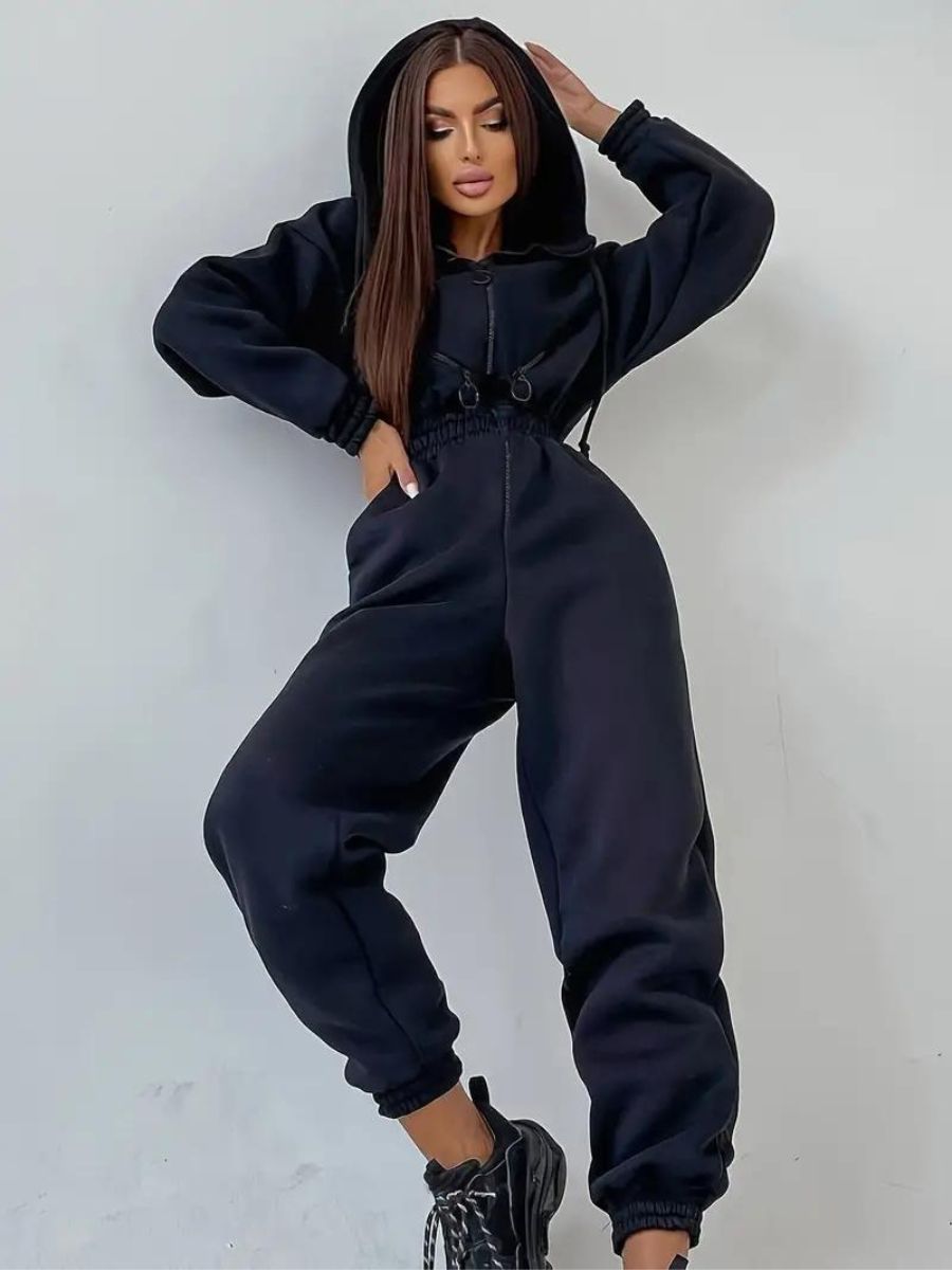 jumpsuit med huva och dragsko