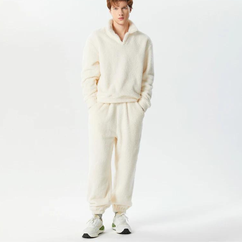 Fuzzy Fleece sweatshirt med lå nga ärmar och lå nga byxor