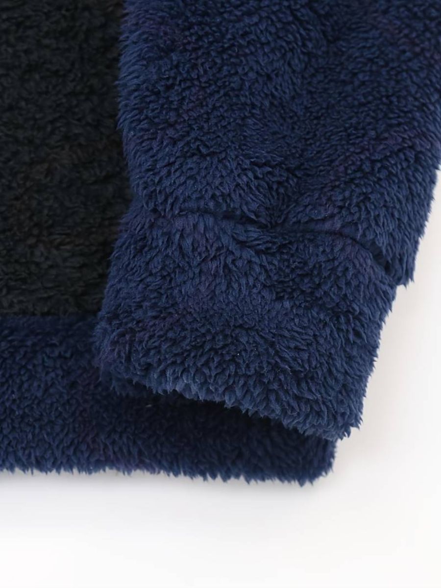 fluffig hoodie och träningsbyxor
