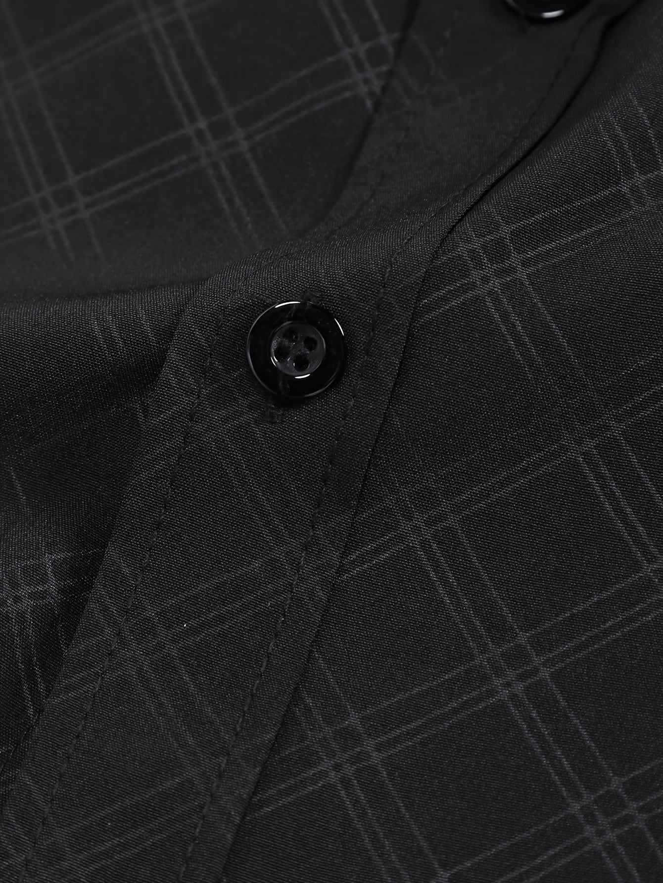 klassisk skjorta med lå nga ärmar och löst rullmönster