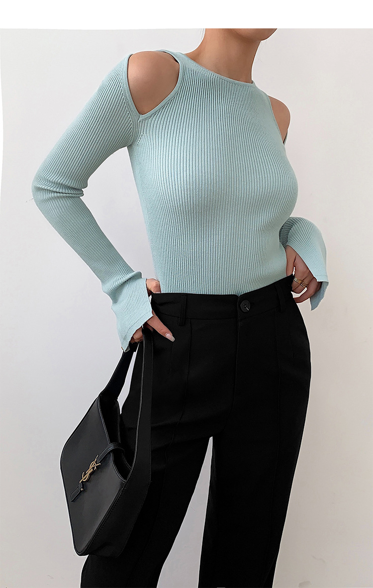 Axelbandslös blå skjorta med långa ärmar