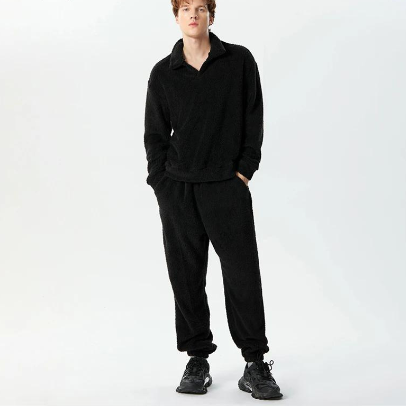 Fuzzy Fleece sweatshirt med lå nga ärmar och lå nga byxor