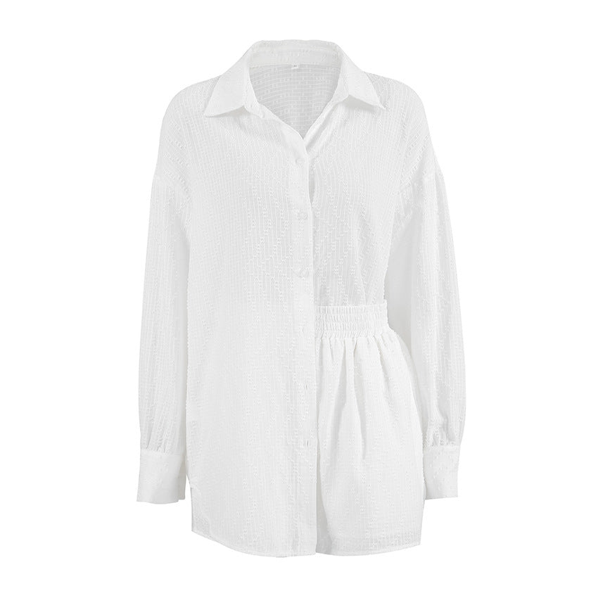 Löst set med skjorta och shorts