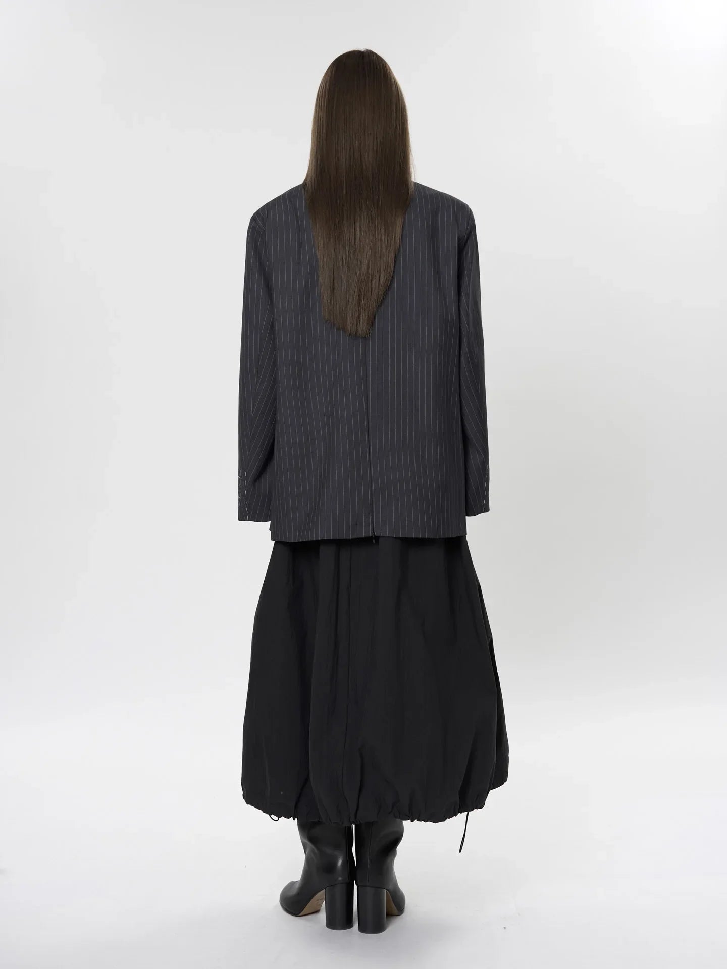 Lös randig svart kavaj