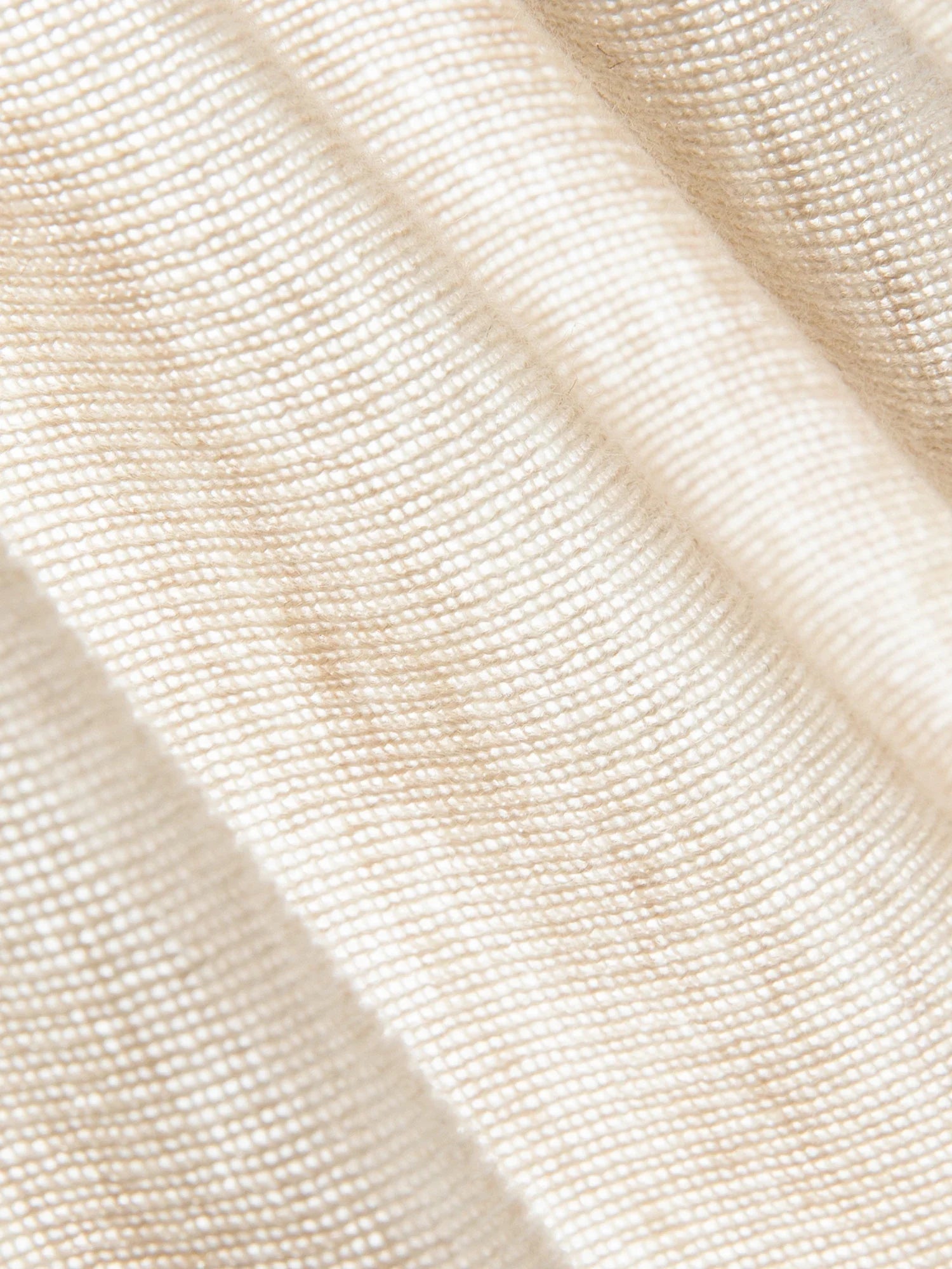 Avslappnad minimalistisk långärmad topp