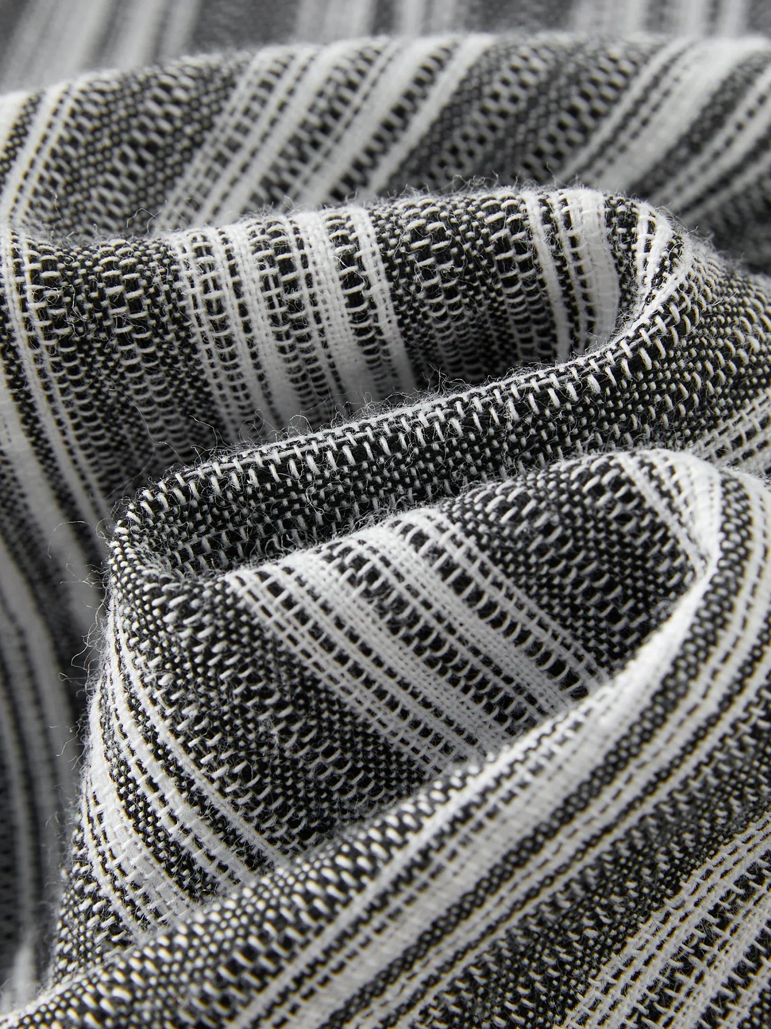 Hög midja, löst draperande, raka byxor