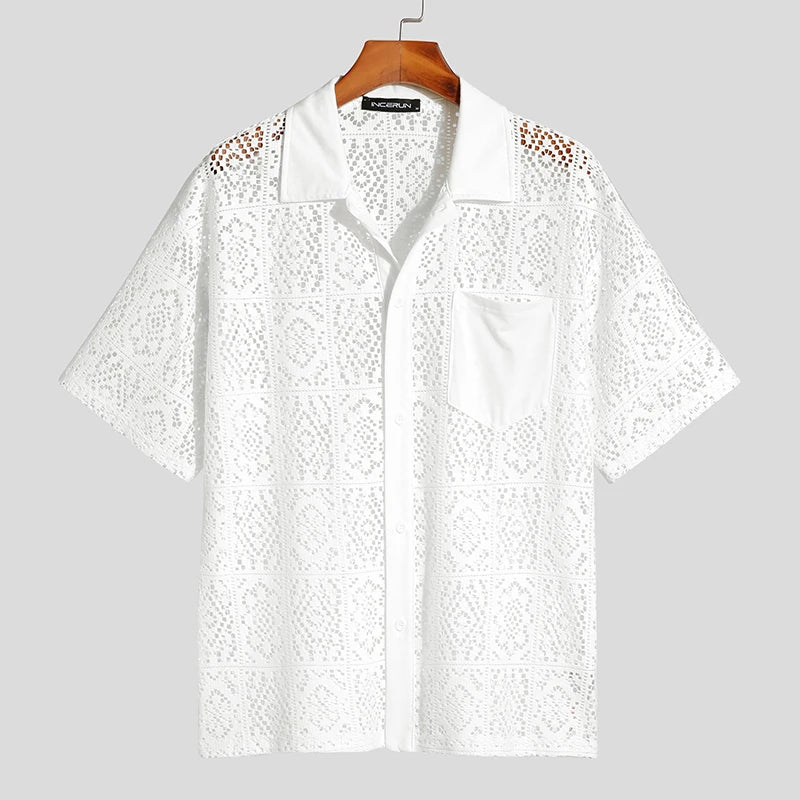 Transparent skjorta med korta ärmar och slag