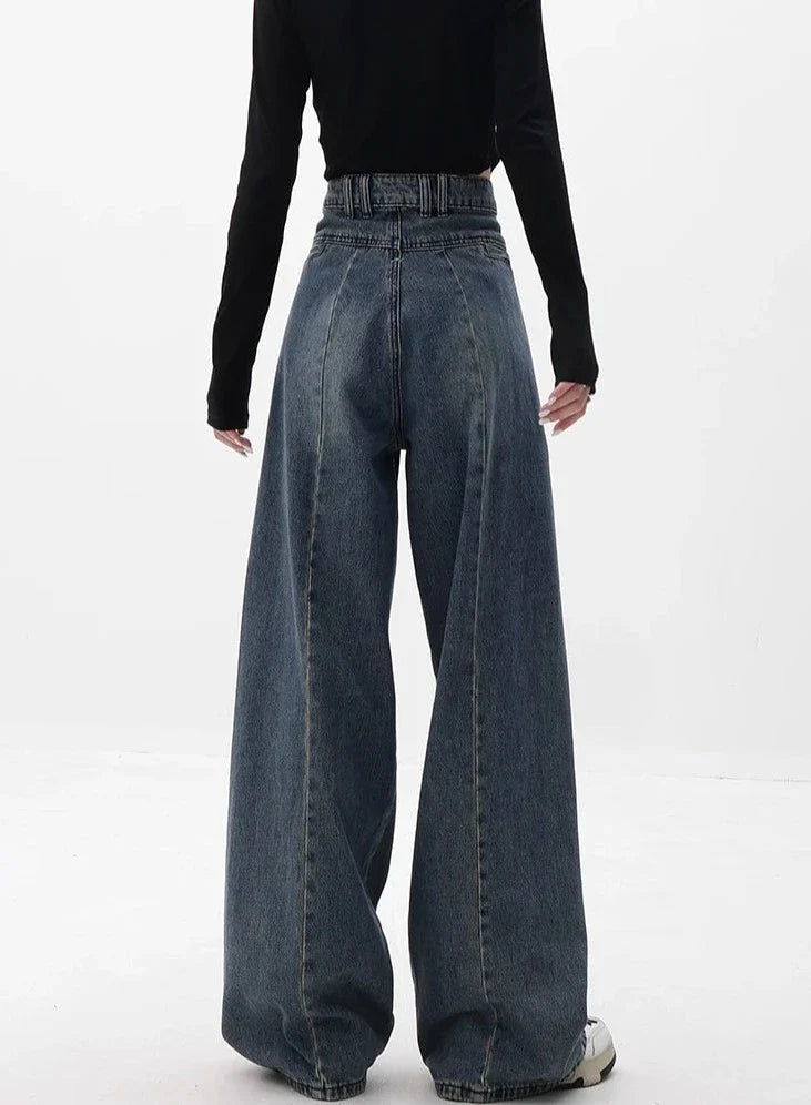 Högmidjade jeans med vida ben