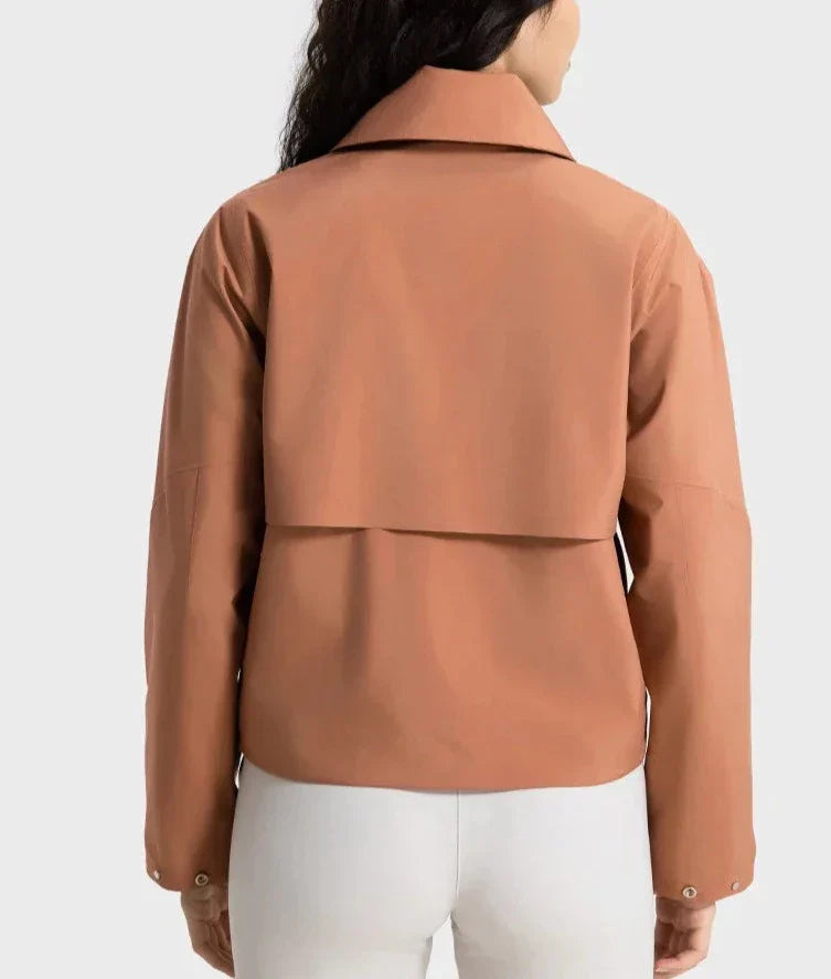 Vattentät och avtagbar jacka som andas