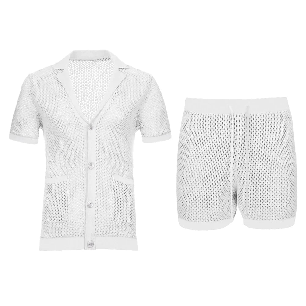 Utskärning av genomskinlig skjorta och shorts