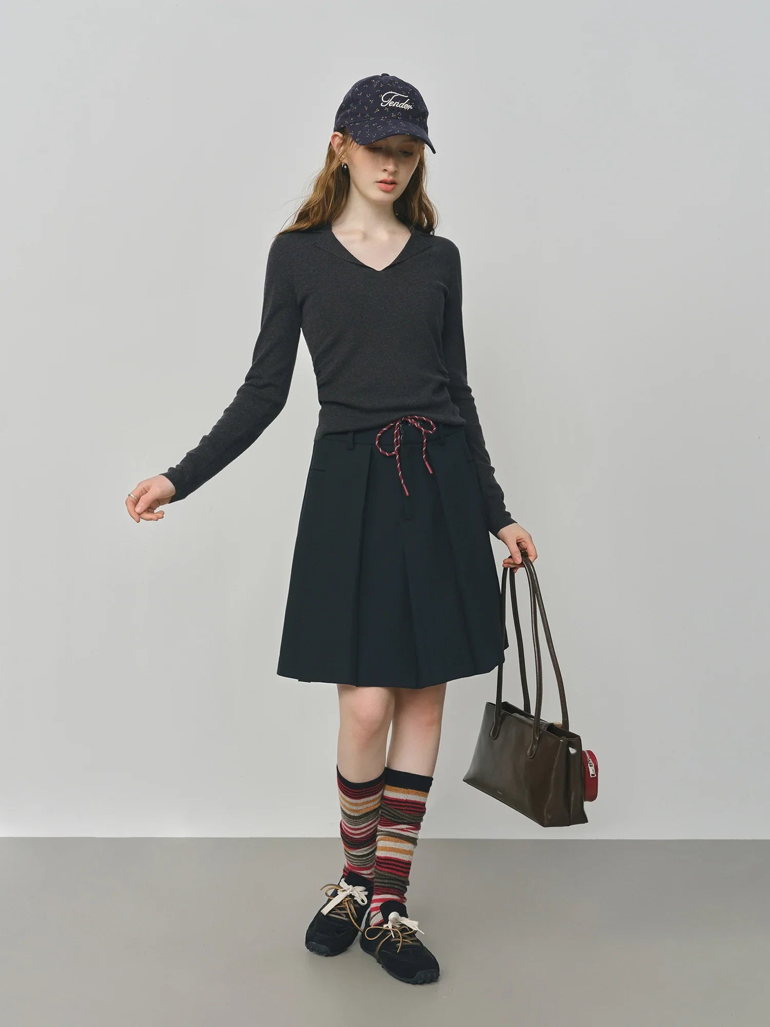 Avslappnad minimalistisk långärmad topp