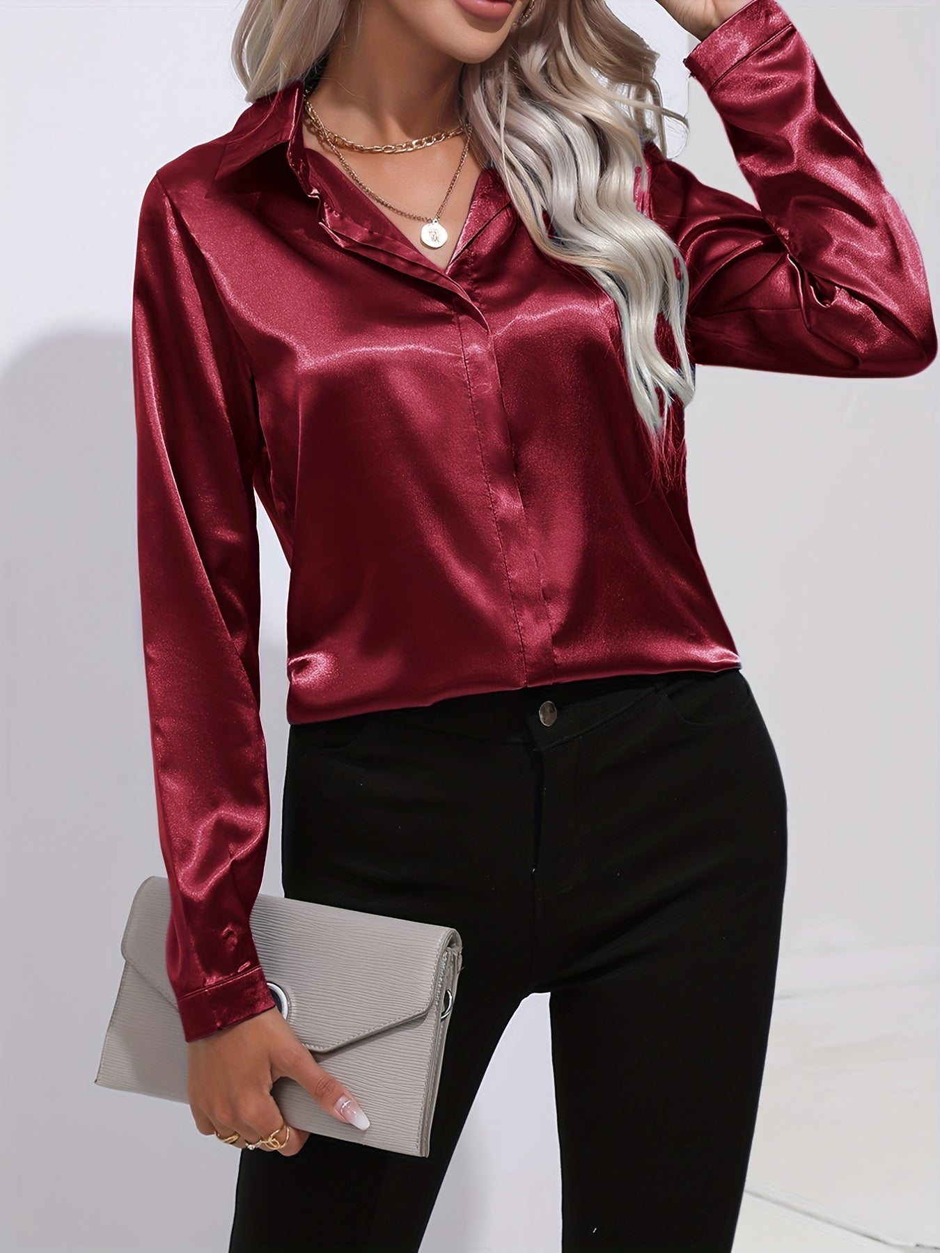 Elegant blus i satin
