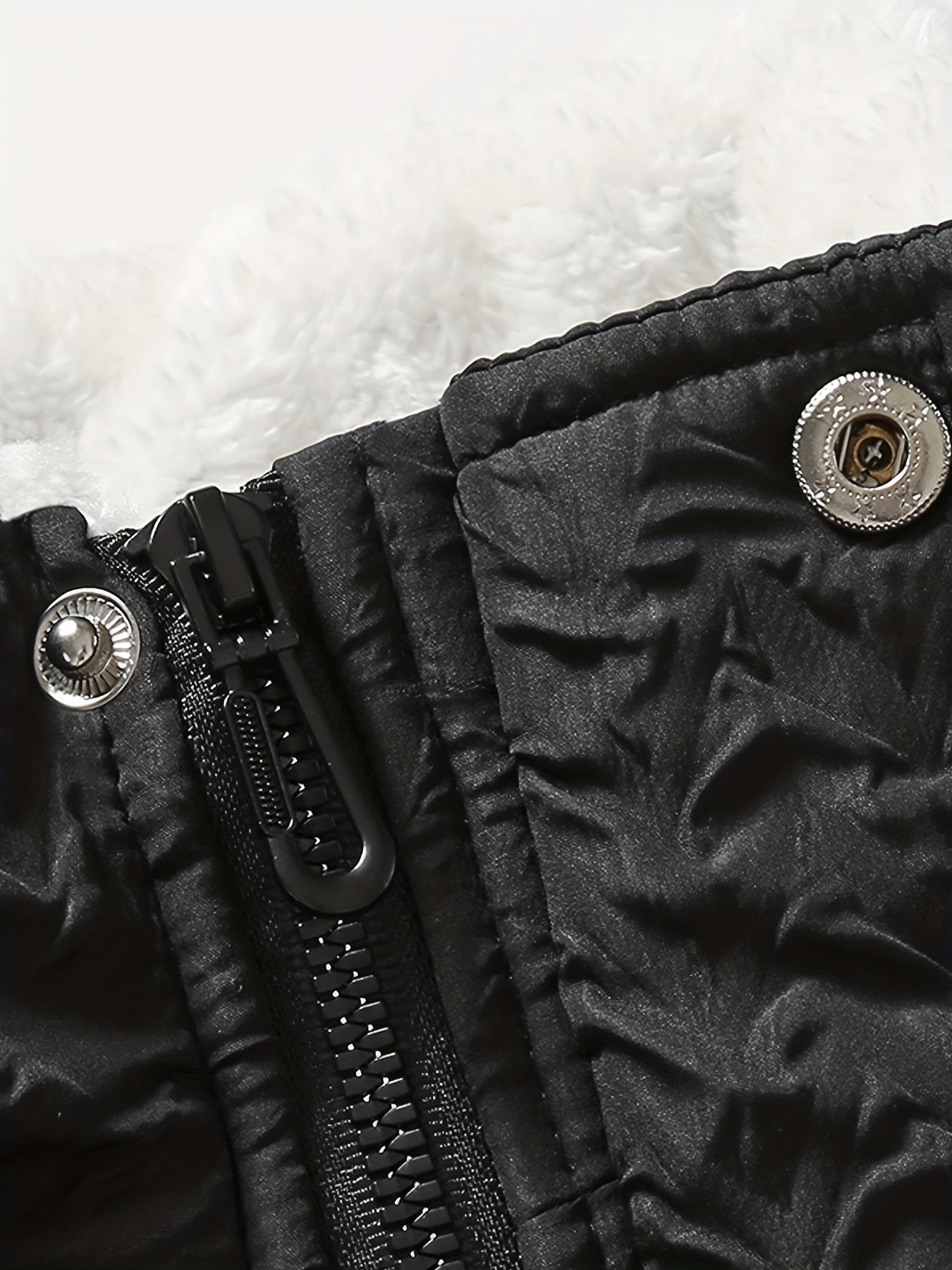 Svart jacka med struktur i fleece