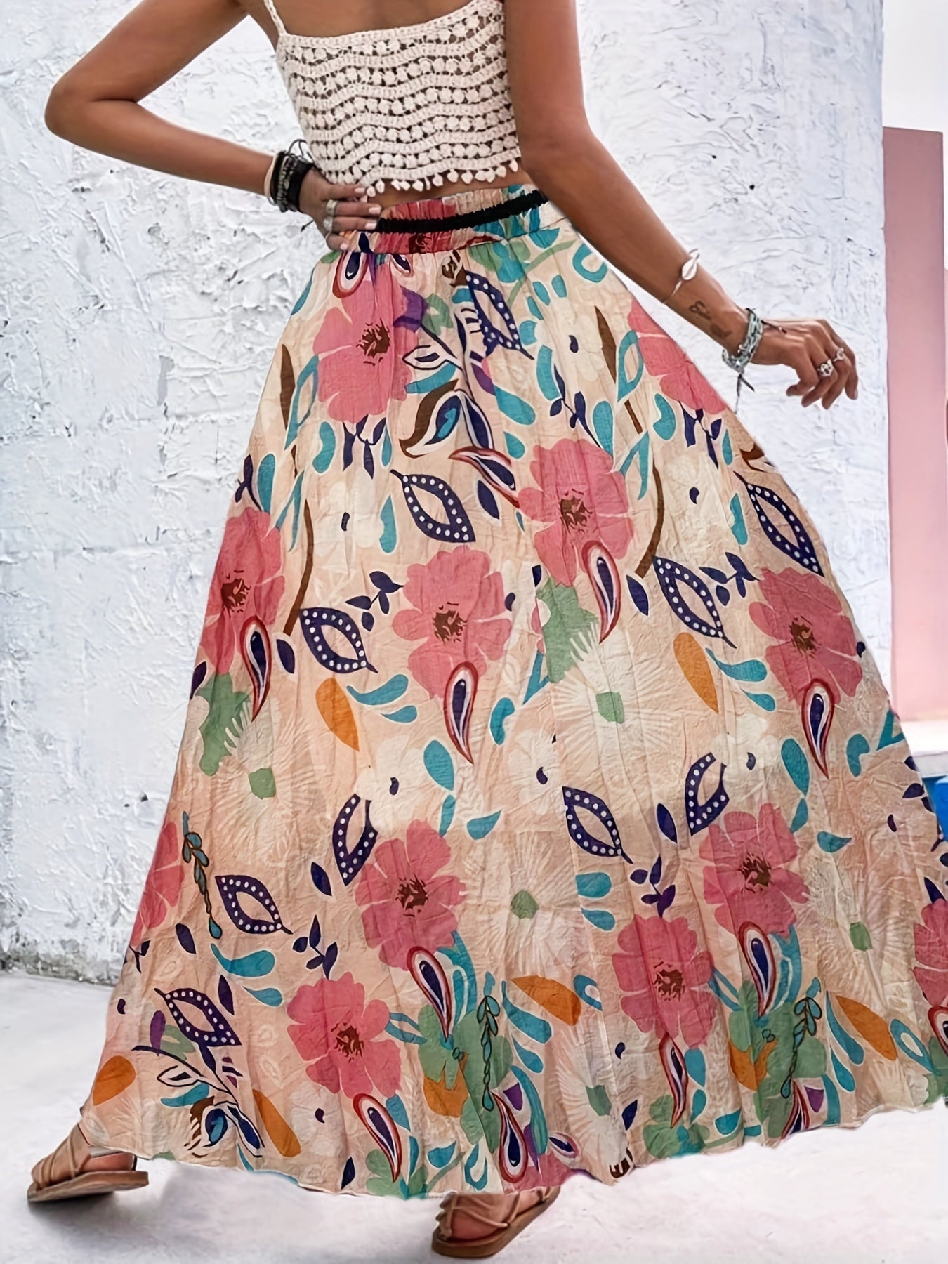 Plisserade kjolar med prickar för sommaren