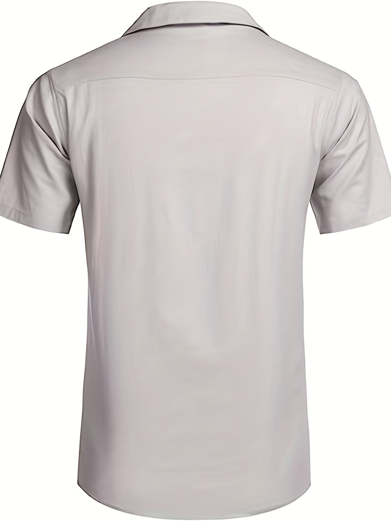 Avslappnad, lätt stretchig lös skjorta med korta ärmar och slag