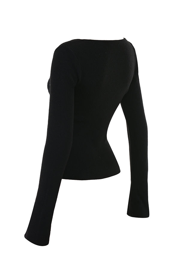 Topp med svart spetskant