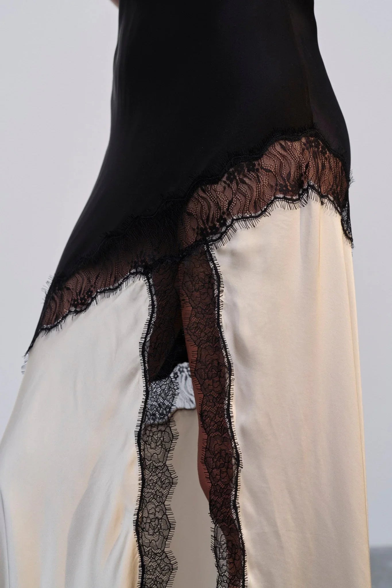 Skir maxiklänning med spetsmönster