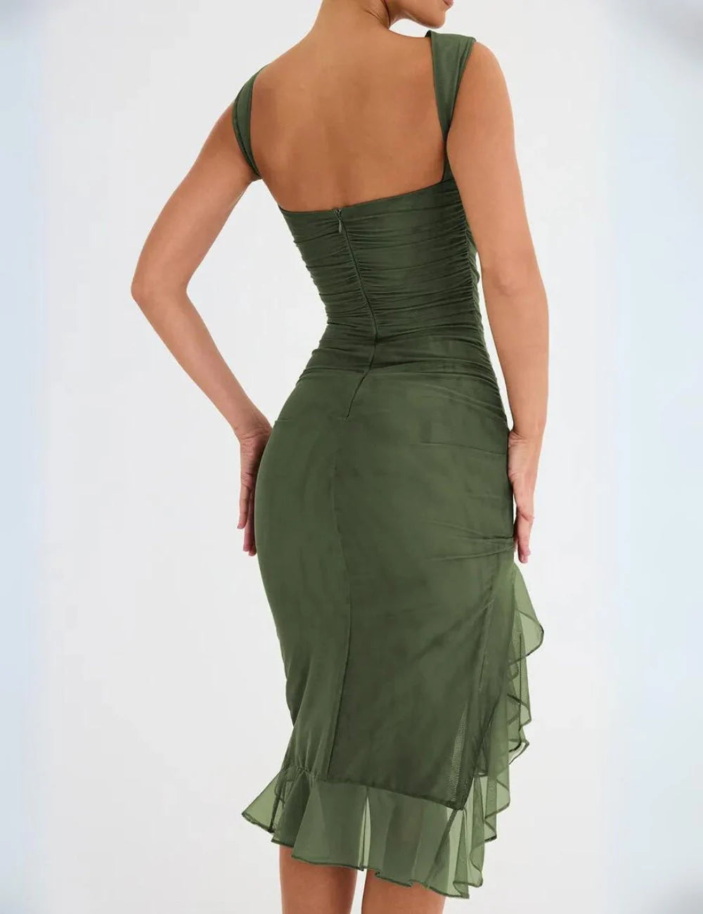 Oregelbunden ruched midiklänning