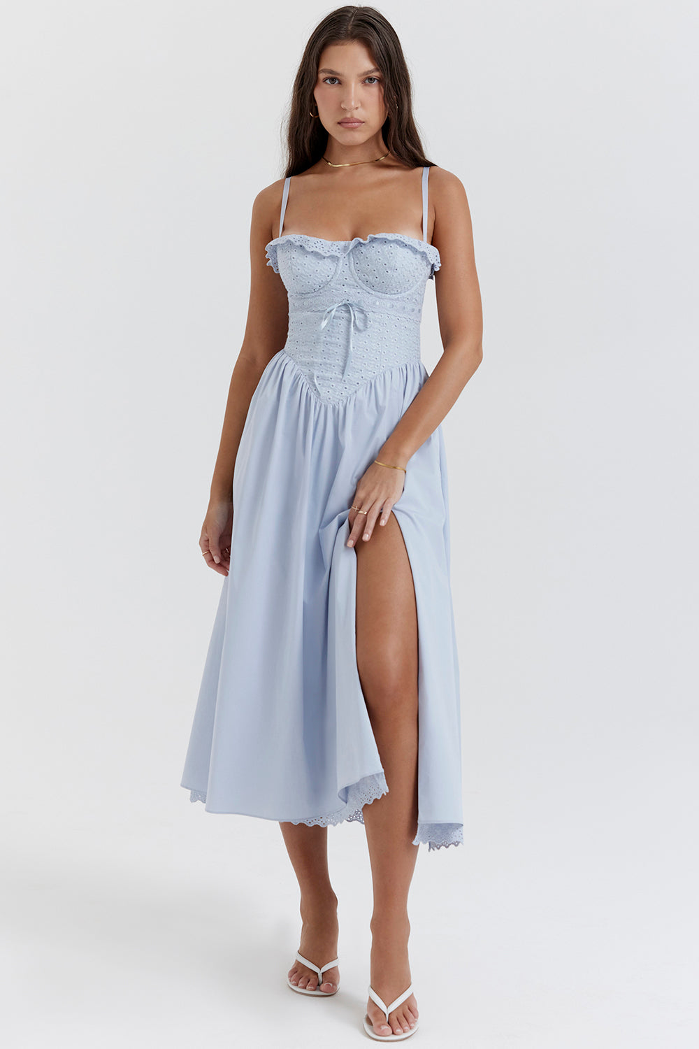 Mjuk blå Broderie Anglais Midi solklänning