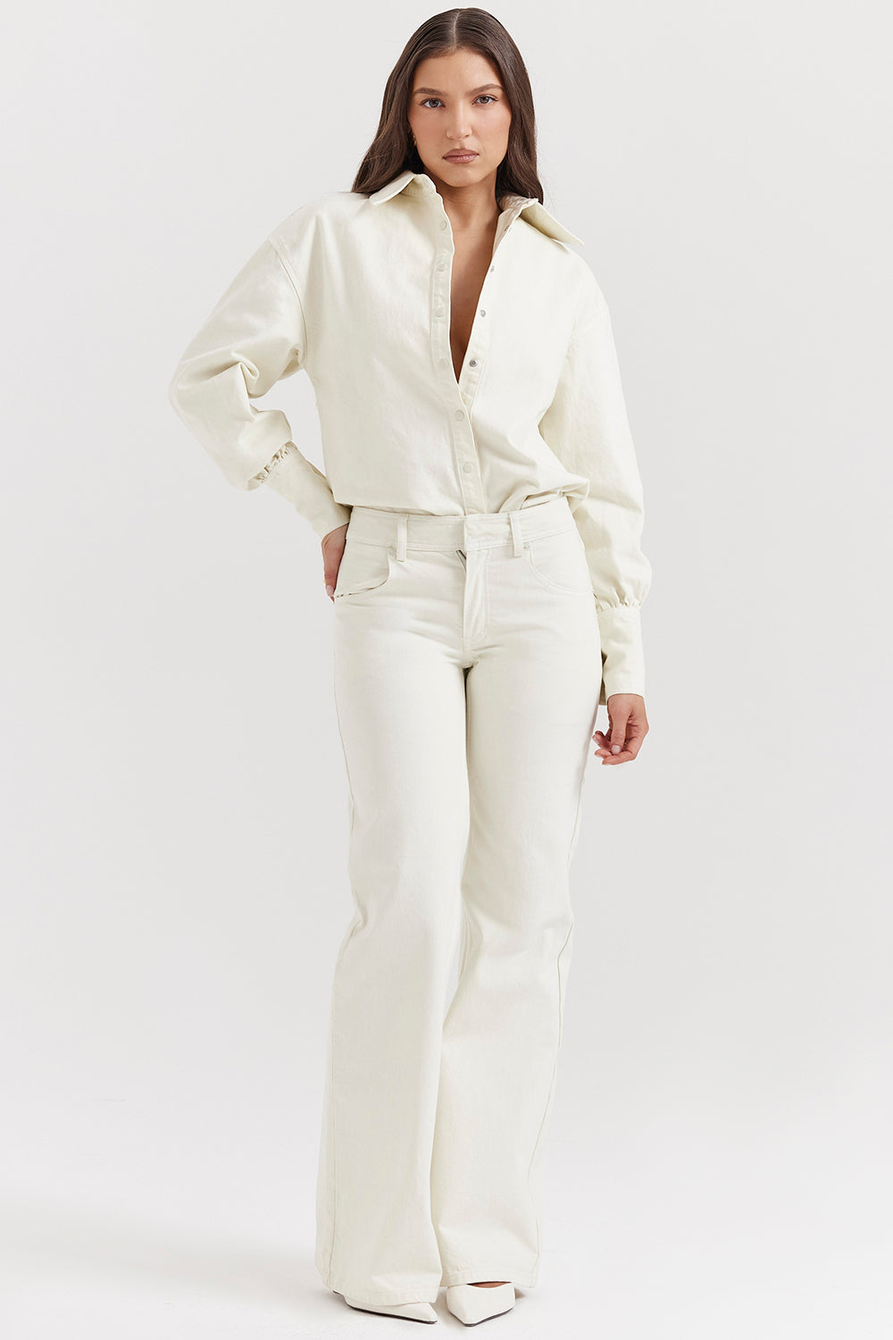Ivory jeansskjorta med utsvängda jeans med vida ben
