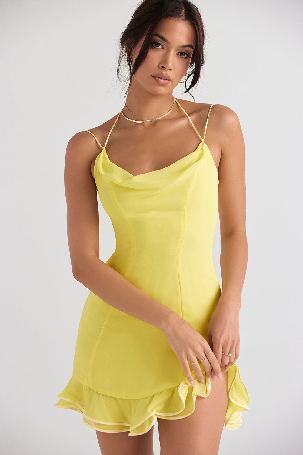 Kort klänning med volanger