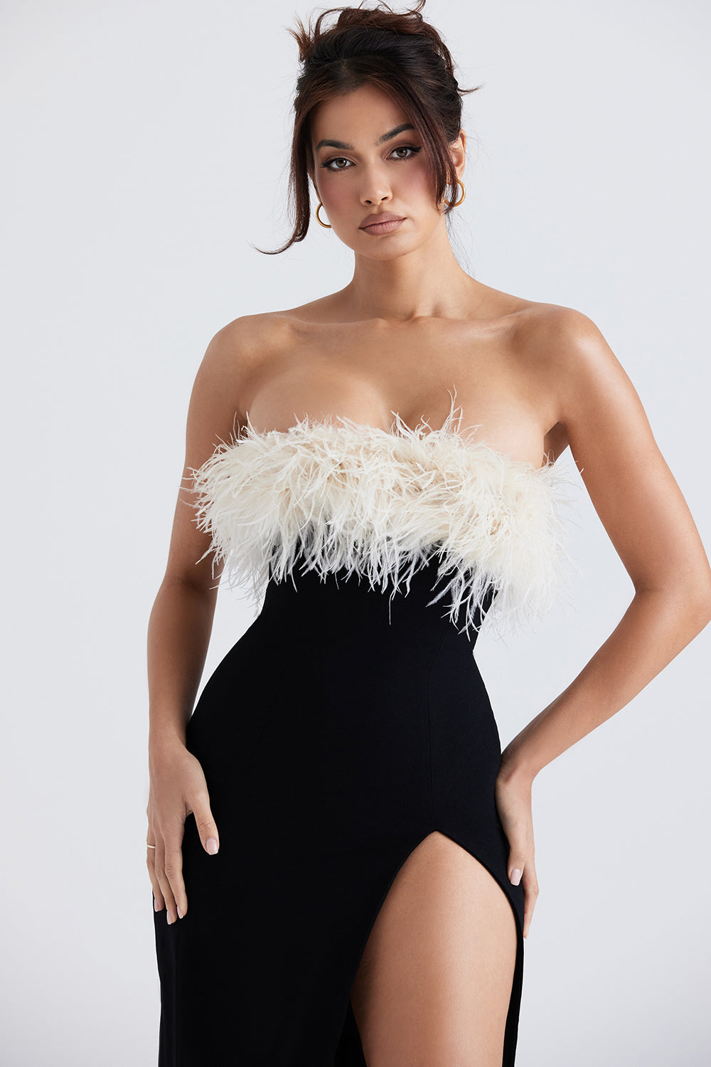 Svart klänning med delad lå r