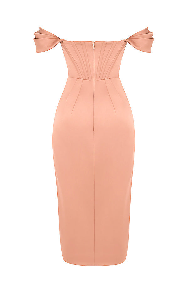 Off shoulder klänning i satin