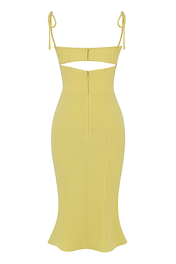 Midiklänning med utskurna smörblommor