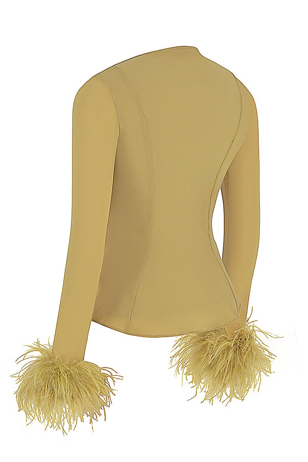 Toppen avslutad med olivgrönt