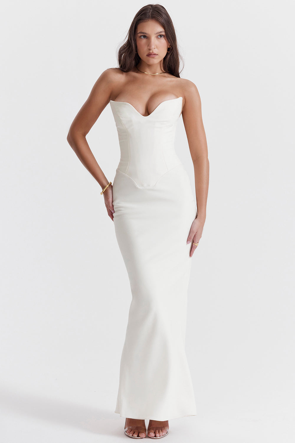 Axelbandslös korsettklänning